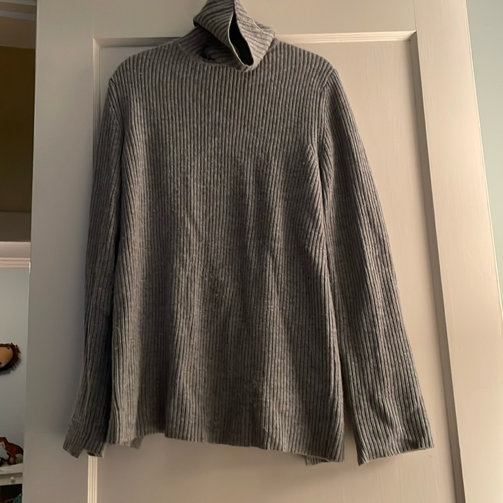 A.L.C. Alexander Lace-back Turtleneck Relaxed Sweater Size small, grey